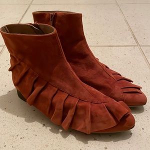 Sz. 37 Anthropologie Ruffle Booties